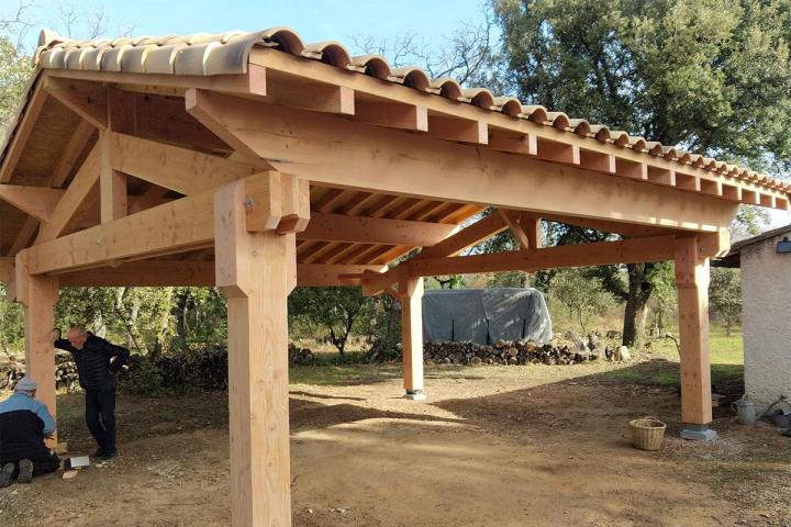 Pose de carport et de pool house Vaucluse