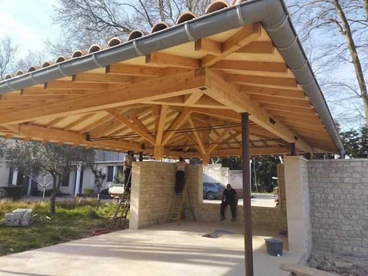 Installation de charpente traditionnelle Vaucluse